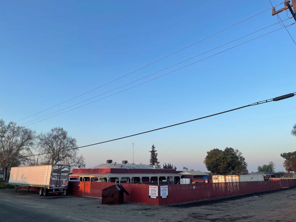 Turn Key Bar & Apartment in Riverdale, CA: 5020 19 1/2 Ave, Riverdale, CA 93656